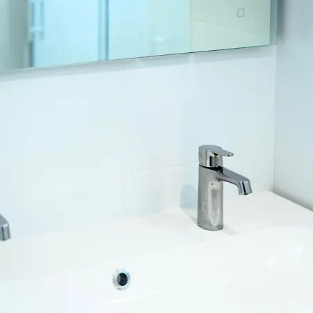 Bella Luna Iii - Elégant Centre - Parking Gratuit - Wifi Ultra Rapide-appareil Massage-netflix-jeu Société