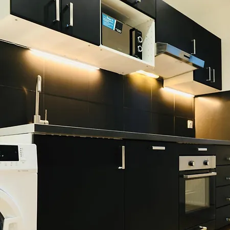 Bella Luna Iii - Elégant Centre - Parking Gratuit - Wifi Ultra Rapide-appareil Massage-netflix-jeu Société Troyes