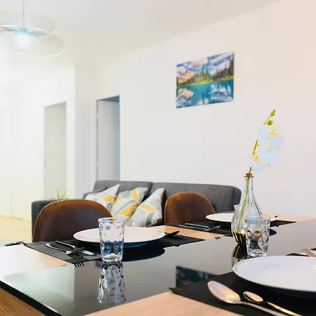 Bella Luna Iii - Elegant Centre - Parking Gratuit - Wifi Ultra Rapide-appareil Massage-netflix-jeu Societe Troyes